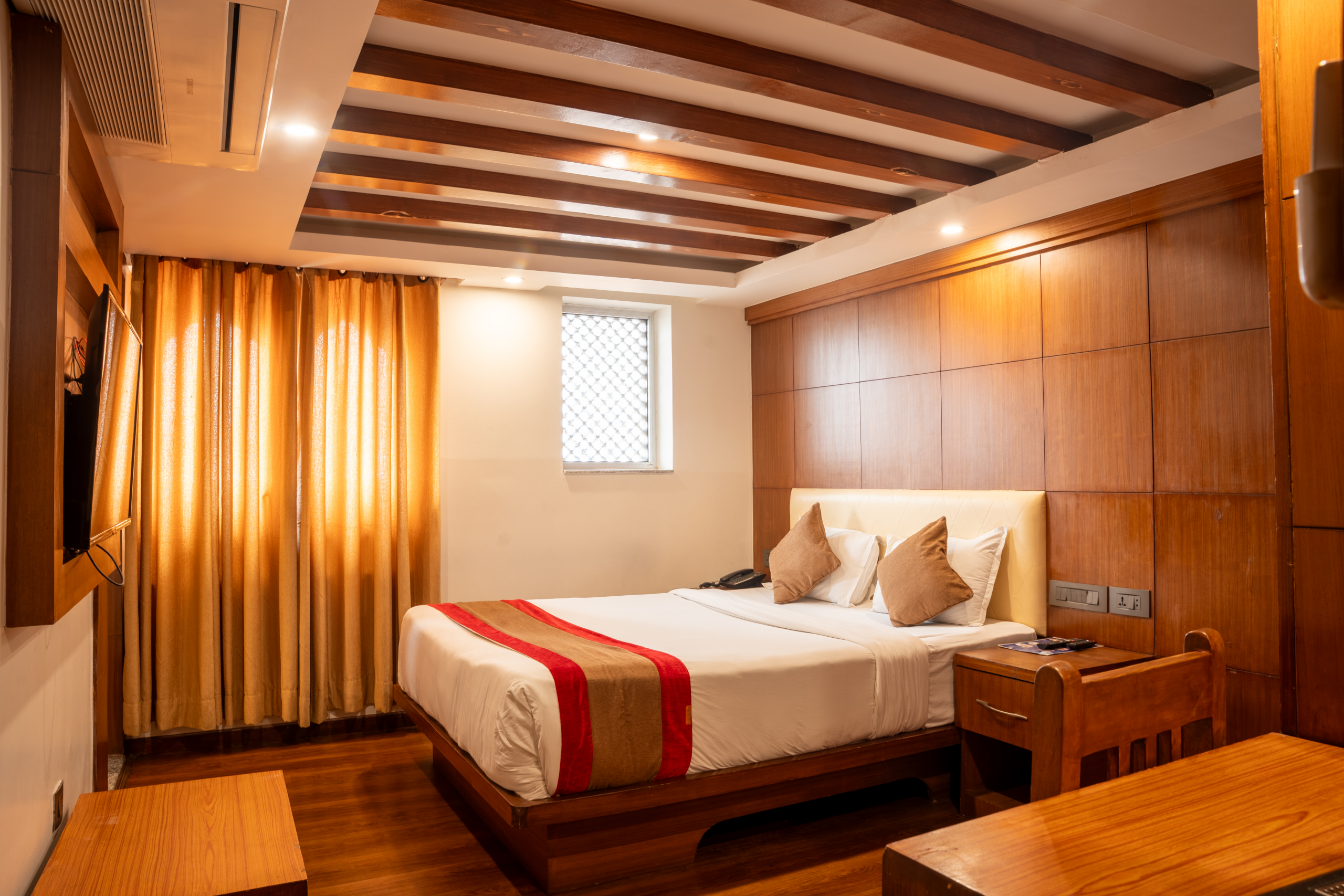 605 1 ( Single Double Room)